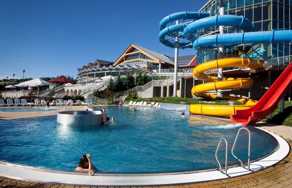 na basenach teamrlnych